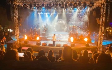 Marmaris'te Tan Taşçı konserinde izleyiciye tepki