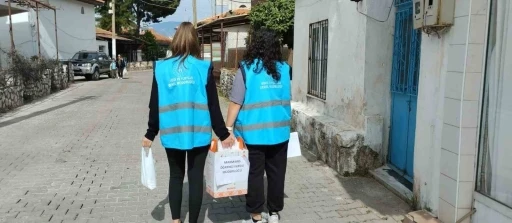 Marmaris'te Öğrencilerden Örnek Davranış