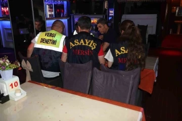 Mersin’de iş yerlerine denetimde aranan şahıs yakalandı
