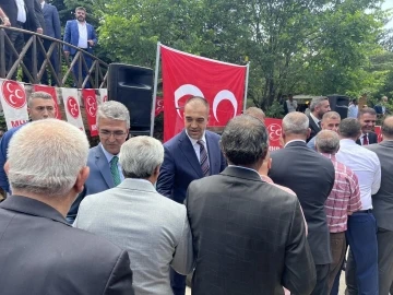 MHP’de bayramlaşma programına yoğun katılım
