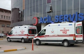 Minibüs sulama kanalına çarptı: 9 kişi yaralandı
