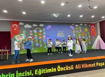 Minik tiyatrocular sağlıklı beslenmenin önemini anlattı
