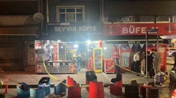 Motosikletli saldırganlar dehşet saçtı: Esnaf vuruldu
