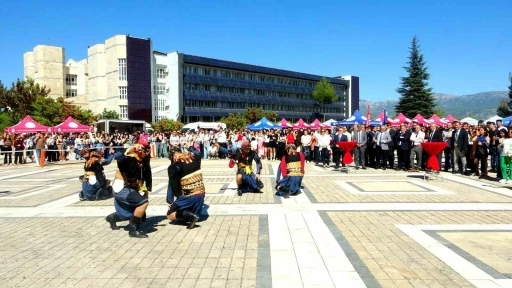 MSKÜ, Üniversiteye Yeni Kayıt Yaptıran Öğrencileri Karşıladı