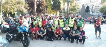 Mudanya’da motosikletlilerden ’30 Ağustos&quot; korteji
