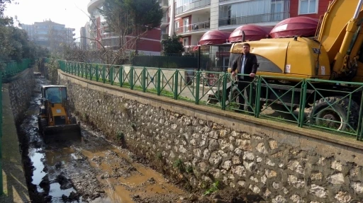 Mudanya Kara Dere’de temizlik çalışmaları başladı
