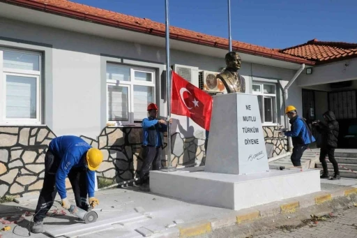 Muğla Büyükşehir il genelinde 248 Atatürk büstü yaptı
