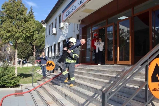 Muğla’da Okulda Acil Durum Tatbikatı Yapıldı