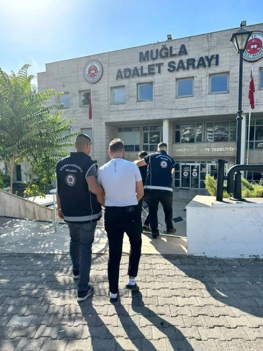 GÖÇMEN KAÇAKÇILIĞI OPERASYONU: 2 TUTUKLAMA