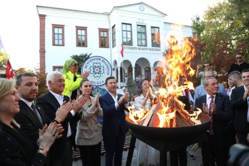    “31.MUĞLA KÜLTÜR VE SANAT ŞENLİĞİ” ŞENLİK ATEŞİ YAKILMASI İLE BAŞLADI