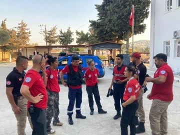 YAŞLI KADIN TARLADA ÖLÜ BULUNDU