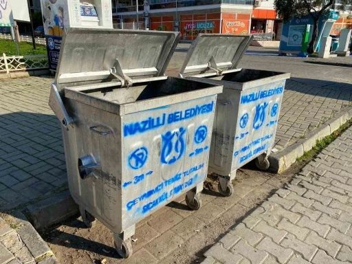 Nazilli’de çöp konteynerleri bakıma alındı
