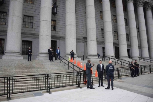 New York Belediye Başkanı Adams, hakkındaki suçlamalarla ilgili ikinci kez hakim karşısına çıktı
