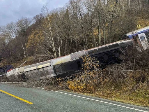 Norveç’te yolcu treni raydan çıktı: 1 ölü, 4 yaralı
