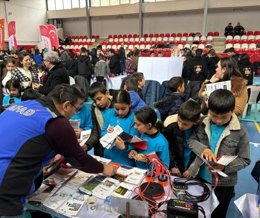 Öğrencilere enkaz altı dinleme sistemi anlatıldı
