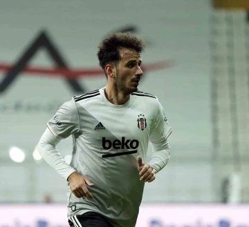 Oğuzhan Özyakup, futbolu bırakma kararı aldı
