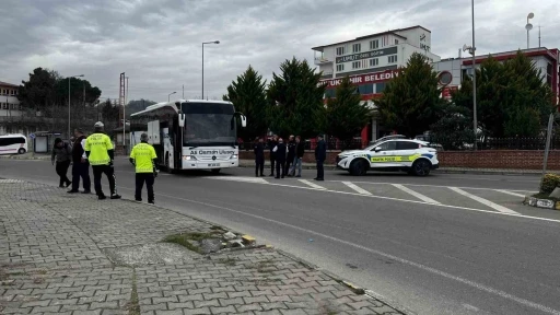 Ordu’da arızalanan otobüs yol ortasında kaldı, yolcular başka bir otobüse taşındı
