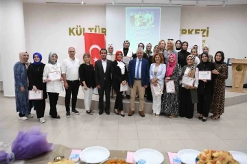 Osmangazi’de Diksiyon Atölyesi’ni tamamlayan kursiyerler sertifikalarını aldı
