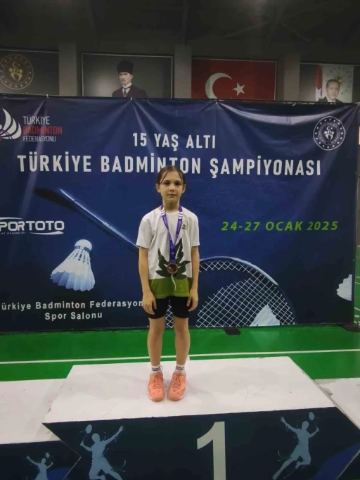 Osmangazili genç badmintoncudan gururlandıran başarı
