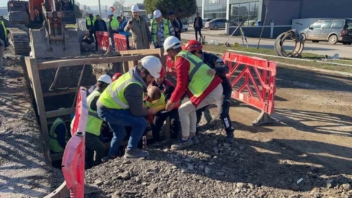 Osmaniye’de altyapı çalışmasında göçük ve baygınlık tatbikatı gerçekleştirildi
