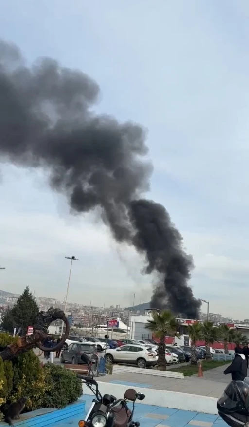 Pendik Marina’da yakıt deposunda yangın
