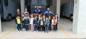 Polis ekipleri 172 öğrenci ile bir araya geldi
