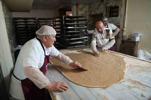 Ramazan sofralarının vazgeçilmezi, Niğde’nin tescilli lezzeti: Tahinli pide
