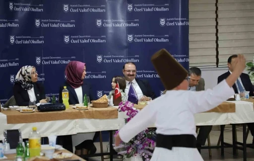 Rektör Hacımüftüoğlu, Özel vakıf okulları tarafından düzenlenen iftar programına katıldı
