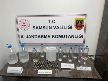 Sahte içki üreten şahıs jandarma tarafından yakalandı
