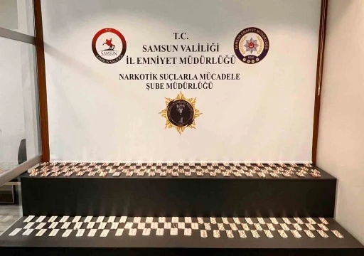 Samsun’da 2 bin 392 adet sentetik ecza ele geçirildi
