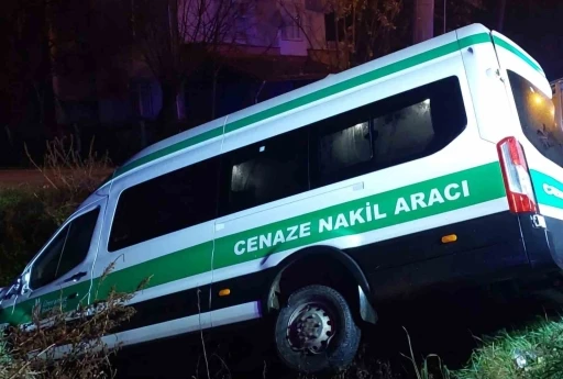 Samsun’da cenaze aracı kaza yaptı: 10 yaralı
