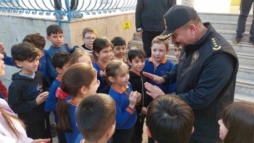 Samsun’da polisten okul çevrelerinde güvenlik denetimi
