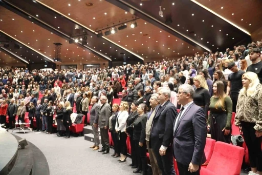 Sanat ve medya dünyası, İAÜ İletişim Ödülleri’nde bir araya geldi
