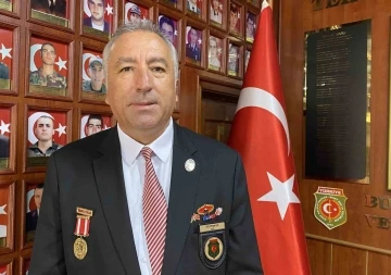 Sancağı gençlere teslim edecek gaziler: &quot;Gençlerin görevi alacakları günü sabırla beklemelerini istiyoruz&quot;
