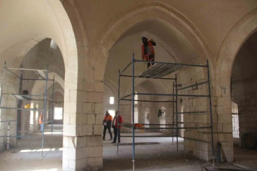 Şanlıurfa’da asrın felaketinde hasar gören 28 camiden 11’i ibadete açıldı
