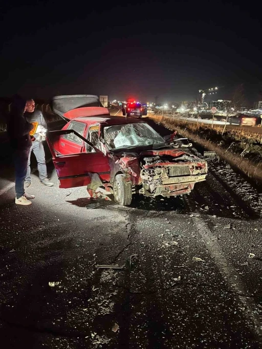 Şanlıurfa’da otomobil motosiklet ile çarpıştı: 1 ölü, 2 yaralı
