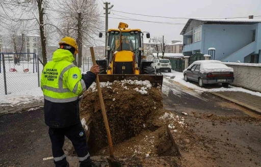 SASKİ, altyapı hatlarının hava şartlarından etkilenmemesi için sahada
