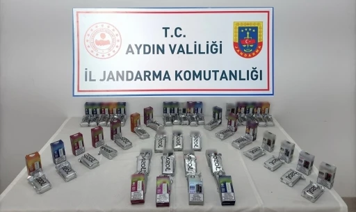 Satış yaparken jandarmaya yakalandı
