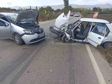 Savaştepe’de zincirleme trafik kazası; 3 yaralı
