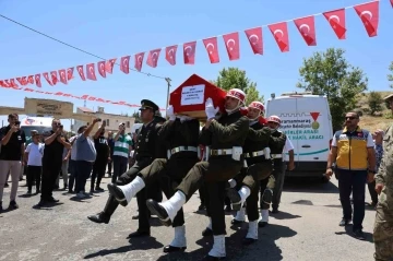 Şehit Piyade Astsubay Çavuş Mehmet Ali Horoz son yolculuğuna uğurlandı
