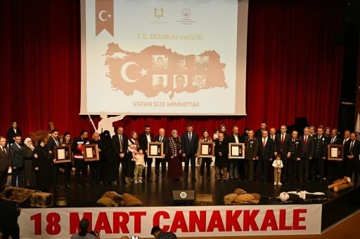 Şehit yakınları ve Gazilere &quot;Devlet Övünç Madalyaları&quot; verildi
