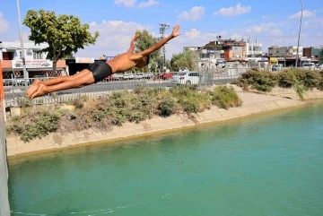 Sıcaklar bitmeyince okuldan kaçan çocukların tehlikeli serinliği
