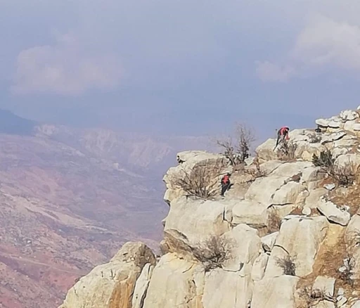 Siirt’te 4 gündür mahsur kalan 3 keçi kurtarıldı
