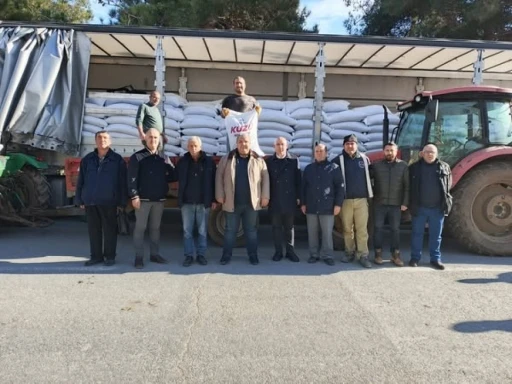 Silivri’de üreticilere 94 tonluk kuzu yemi dağıtıldı
