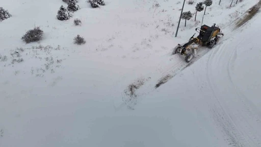 Sivas’ta 69 yerleşim yerinin yolu ulaşıma kapalı
