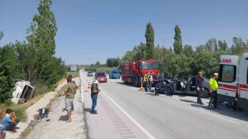 Sivas’ta otomobil ile pikap çarpıştı: 1 ölü 5 yaralı
