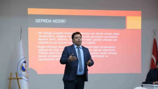 Sorgun Belediyesi’nden muhtarlara deprem bilgilendirme konferansı
