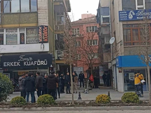 Şube başkanı sendika sekreterini vurdu, ardından intihar girişiminde bulundu
