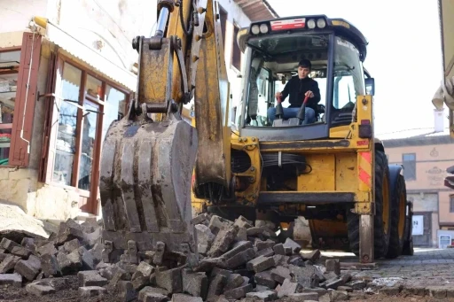 Tarihi Manifaturacılar Çarşısının Arnavut kaldırımları gün yüzüne çıkarılacak
