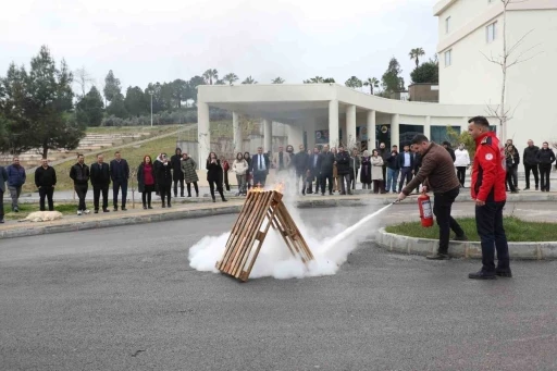 Tarsus’ta üniversitede yangın eğitimi
